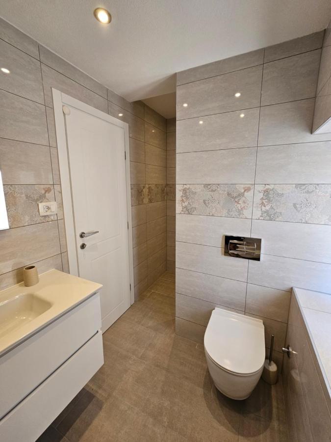 Apartman Eli Supetar Eksteriør billede