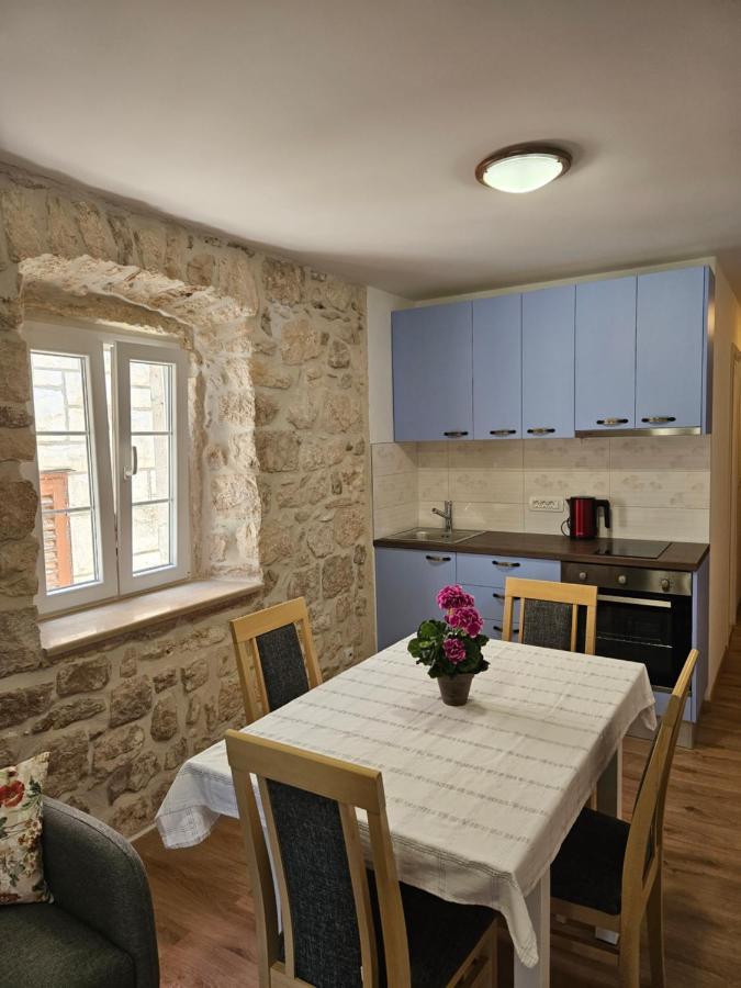 Apartman Eli Supetar Eksteriør billede