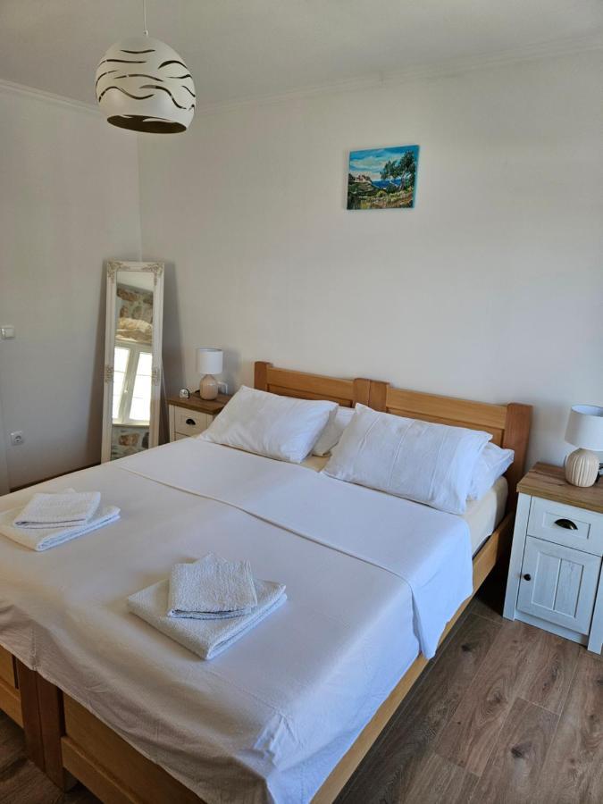 Apartman Eli Supetar Eksteriør billede