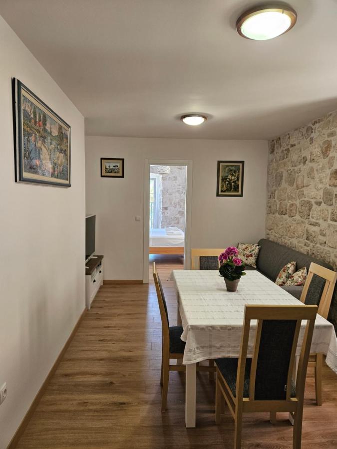 Apartman Eli Supetar Eksteriør billede